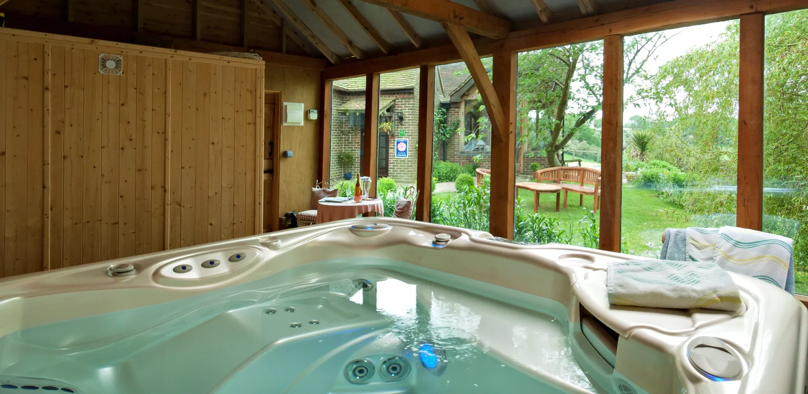Bed and Breakfast with a hot tub and garden views
