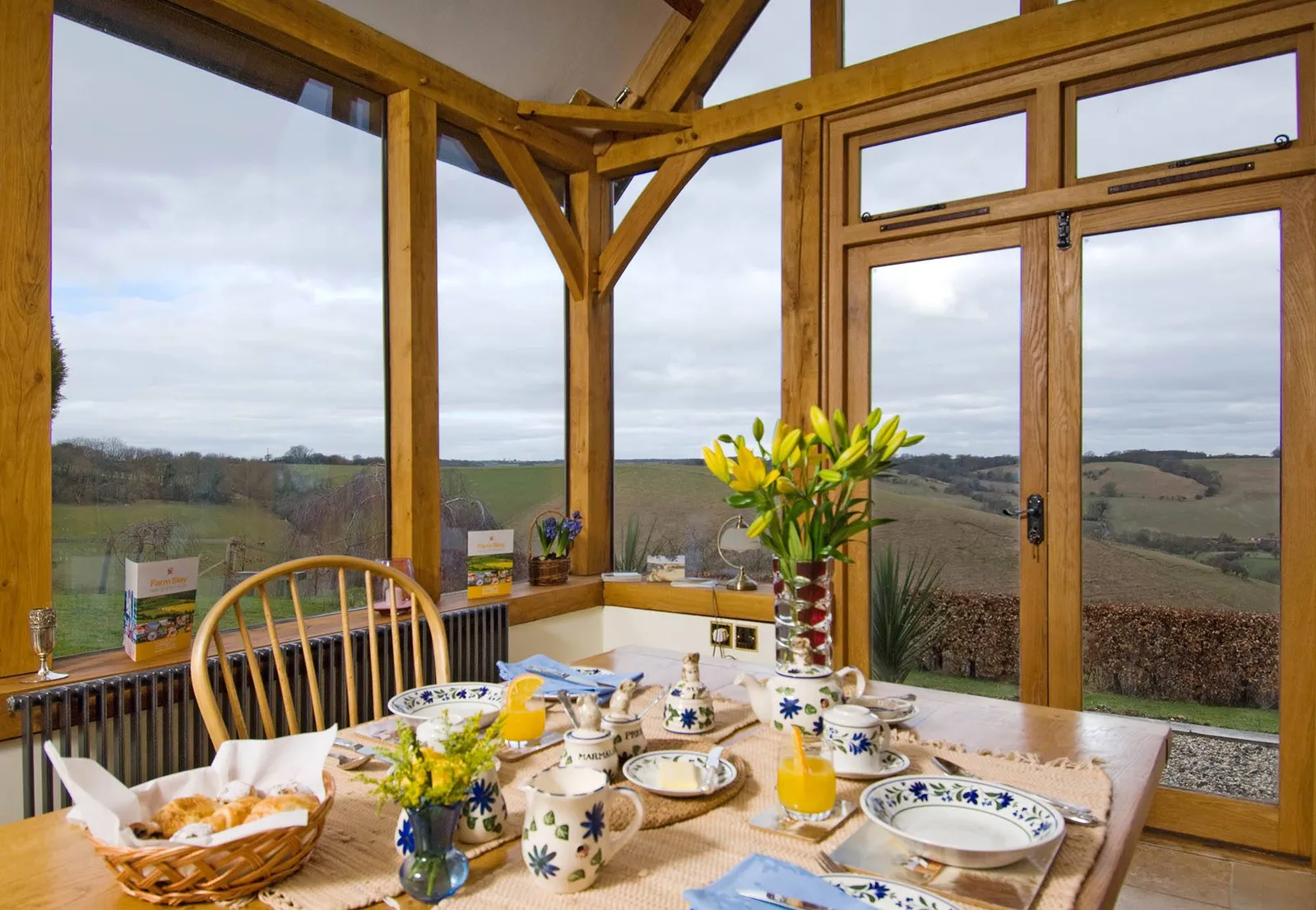 breakfast room