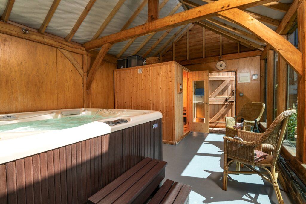 7Hot tub gallery